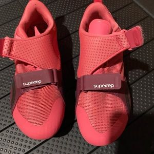 **NEW**. Nike Superrep size 8.5 - Pink
